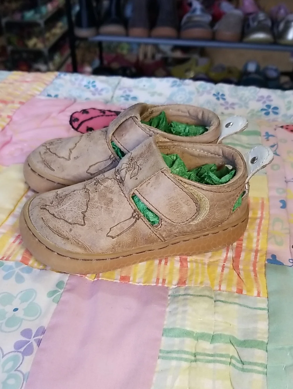 Livie & Luca Tan Brown Map-Embossed Mary Jane Baby Shoes Size 4
